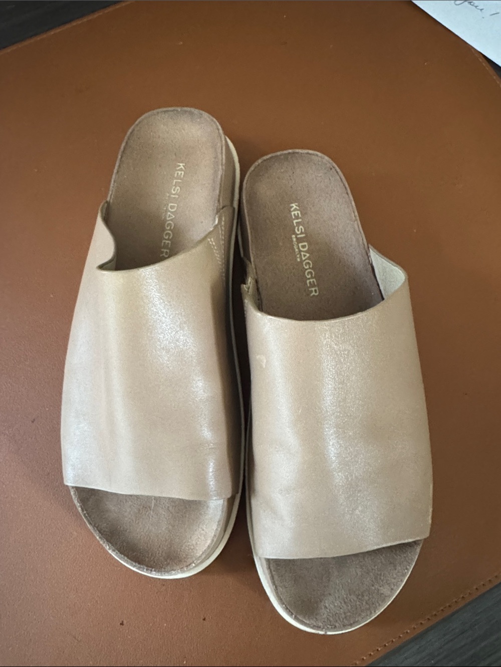 Kelsi Dagger Squish Sandals Beige Tan Leather Slide Mules - Size 7